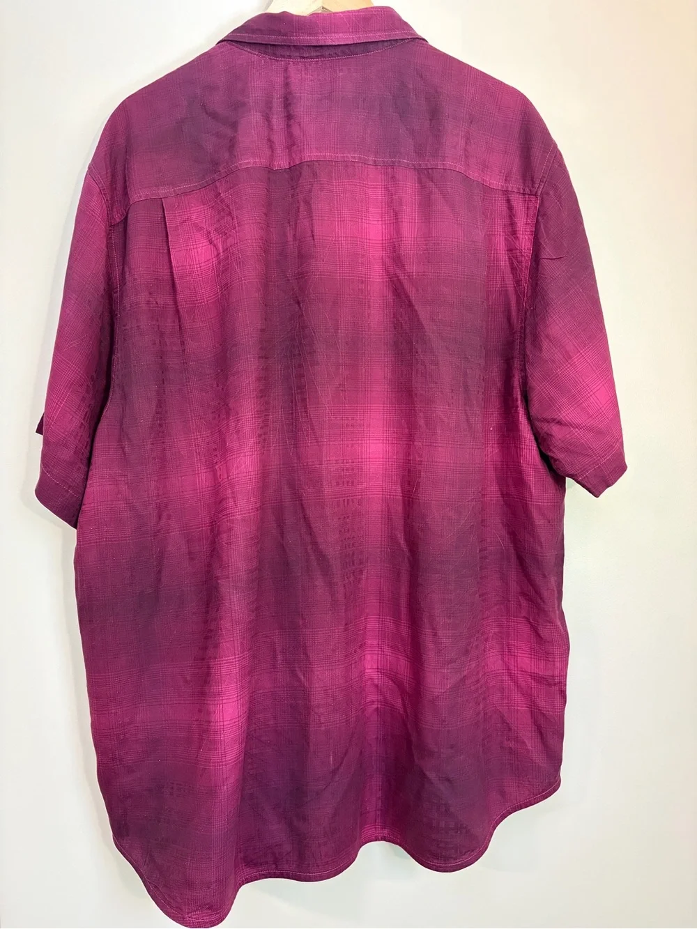 Tommy Bahama Men’s 100% Silk Camp Shirt XL Burgundy Plaid Short Sleeve - Picture 2 of 8